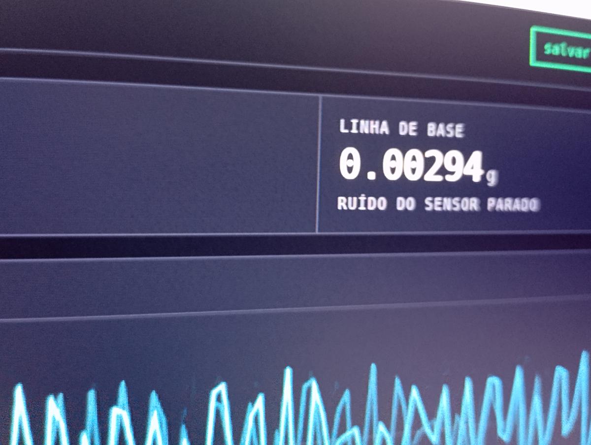 Painel mostrando LINHA DE BASE 0.00294 g, ruído do sensor parado